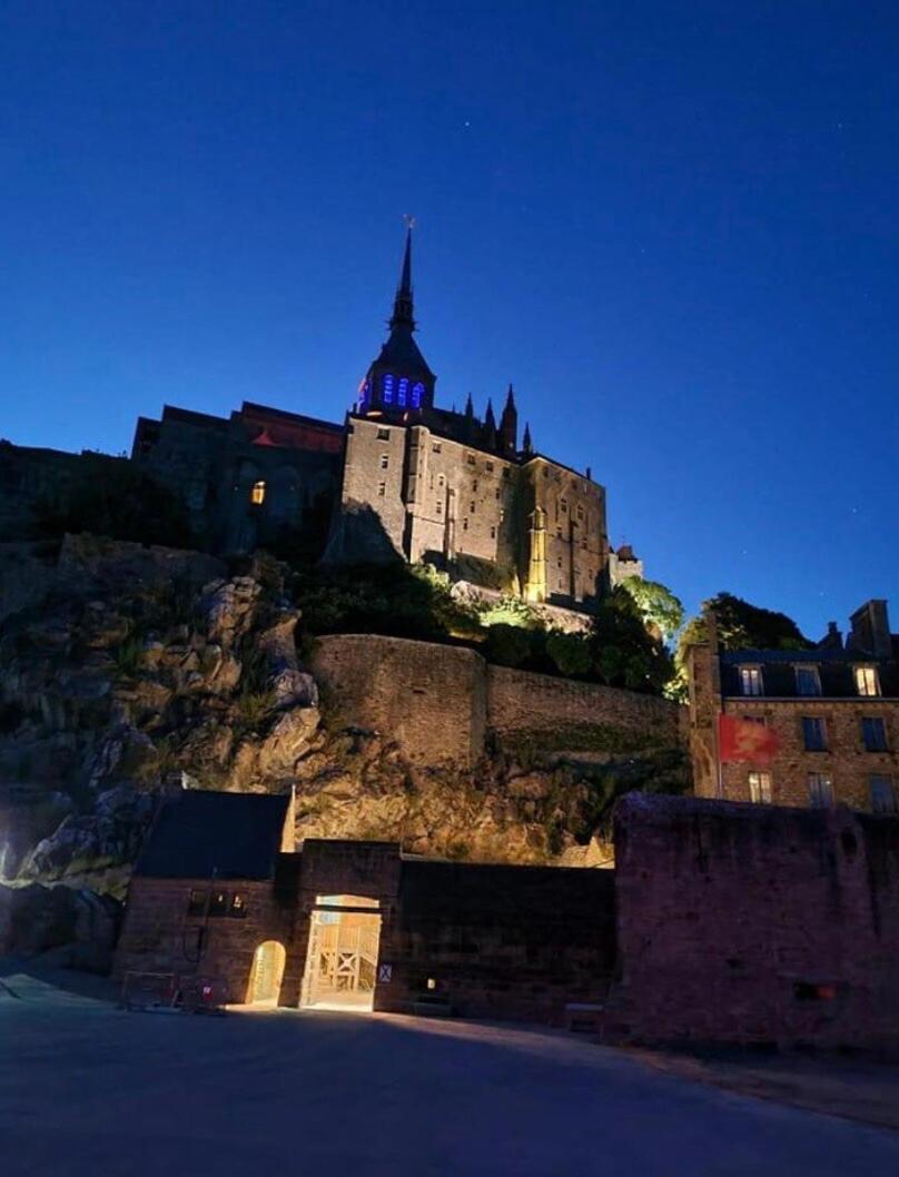 Gites Le Mont Desclos Saint Michel Бовоар Стая снимка